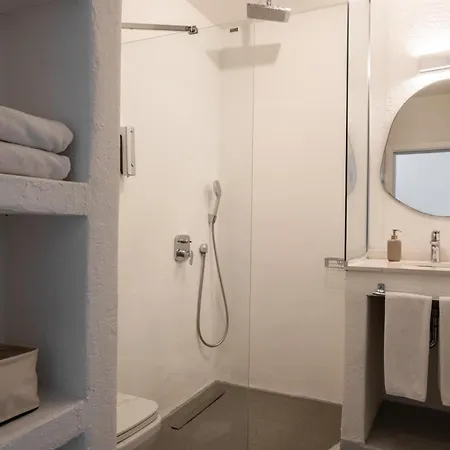 L'olive Homes 3*