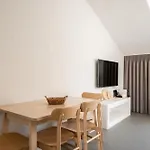 L'olive Homes 3*