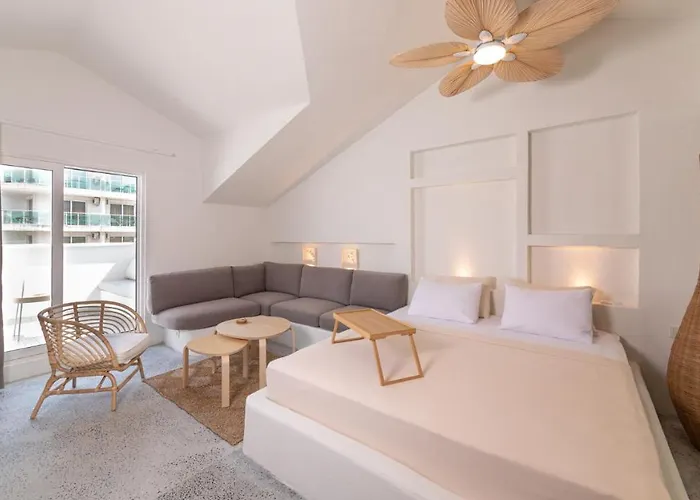 L'olive Homes 3*