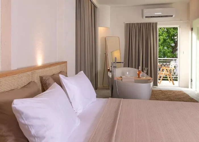 L'olive Homes 3*