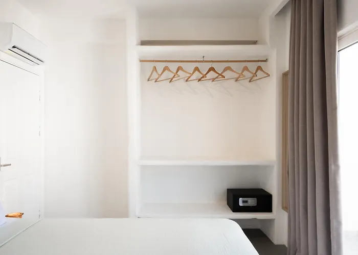 L'olive Homes 3*
