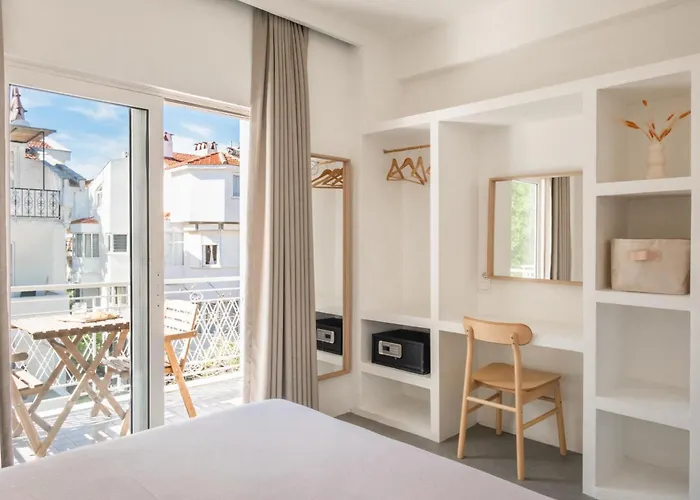 L'olive Homes 3*