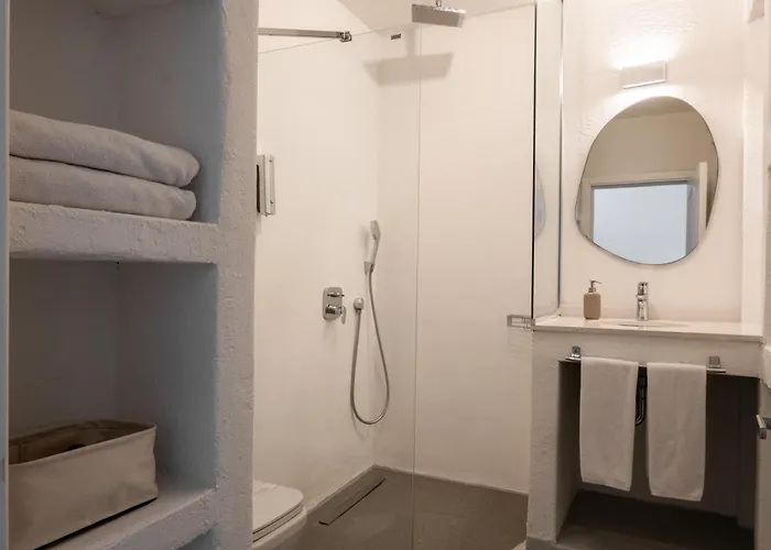 L'olive Homes 3*